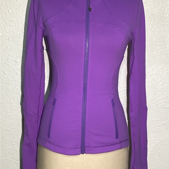 Lululemon purple zip up jacket size 6 - Picture 8 of 8